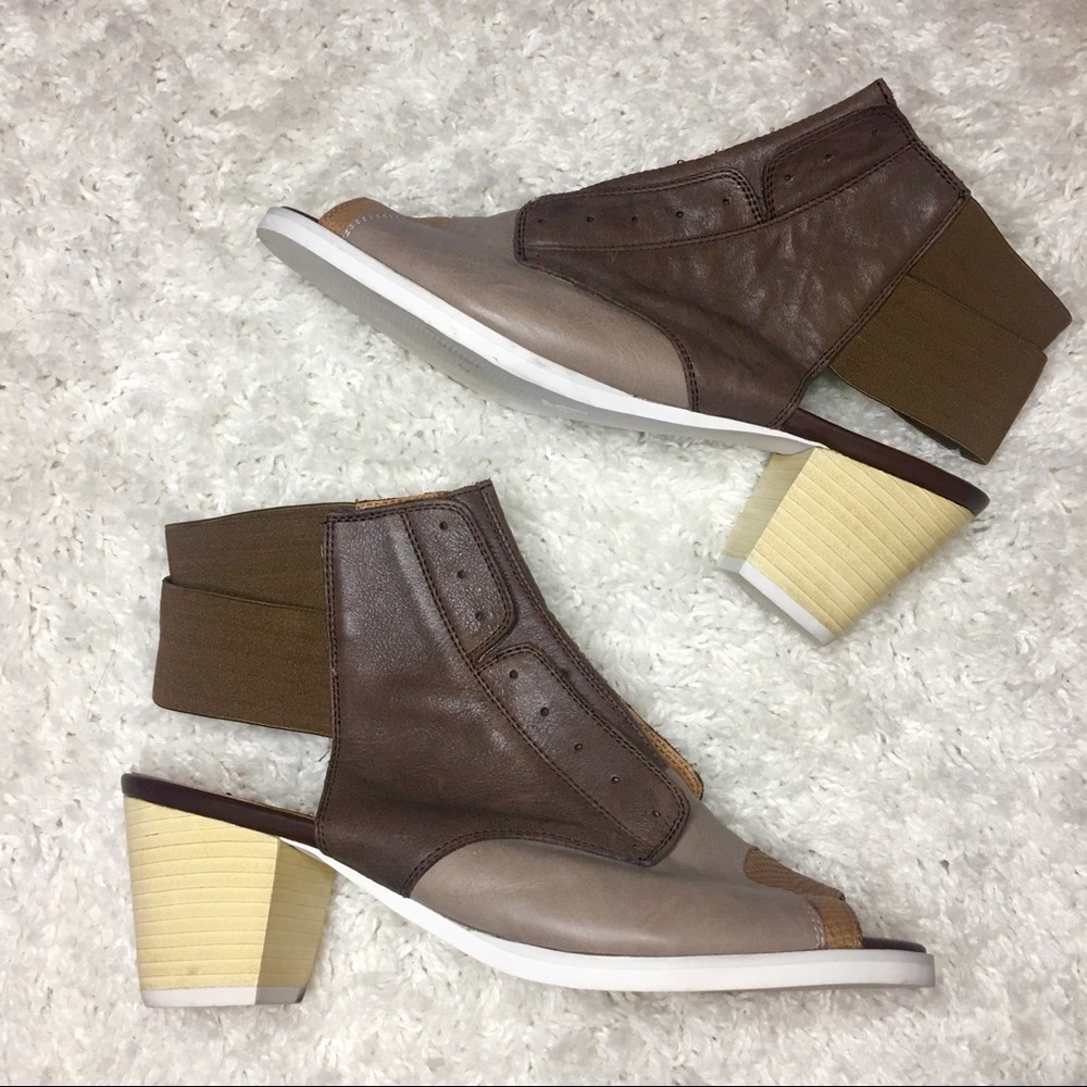 Chinese Laundry leather peep toe chunky heels